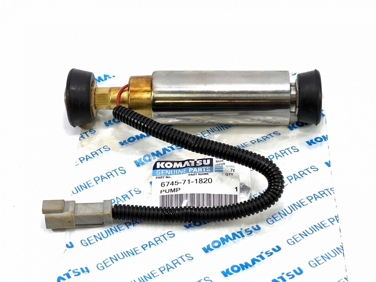 Насос подкачки топлива Komatsu 6745-71-1820 для Komatsu SAA6D114E