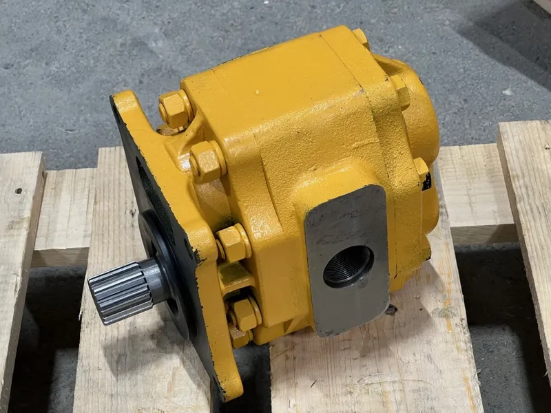 Гидравлический шестеренный насос Komatsu 07442-71102 для Komatsu D355