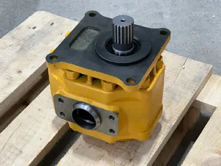 Гидравлический шестеренный насос Komatsu 07442-71102 для Komatsu D355