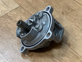 Насос откачки масла гидротрансформатора Komatsu 175-13-23500 для Komatsu D65, D155, D355, D85, D135, D75