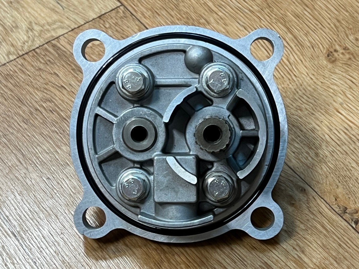 Насос откачки масла гидротрансформатора Komatsu 175-13-23500 для Komatsu D65, D155, D355, D85, D135, D75