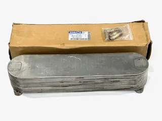 Маслоохладитель Komatsu 6211-61-2111 для Komatsu 6D140, S6D140, S6D140E, SA6D140, SA6D140E, WA500