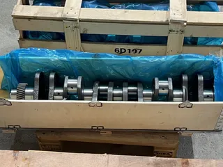 Вал коленчатый Komatsu 6735-01-1310 для Komatsu 6D125, S6D102E, SA6D102E, SAA6D102E, WA200, WA250