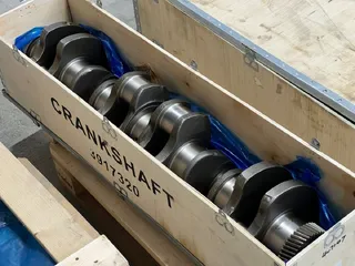 Коленвал в сборе Komatsu 6742-01-1570 для Komatsu GD650, D61, D68, PC300, PC360, S6D114E