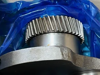 Коленвал в сборе Komatsu 6742-01-1570 для Komatsu GD650, D61, D68, PC300, PC360, S6D114E