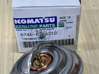 Термостат Komatsu 6746-61-6210 для Komatsu PC300, PC360, PC390, SAA6D114E, SAA6D140E