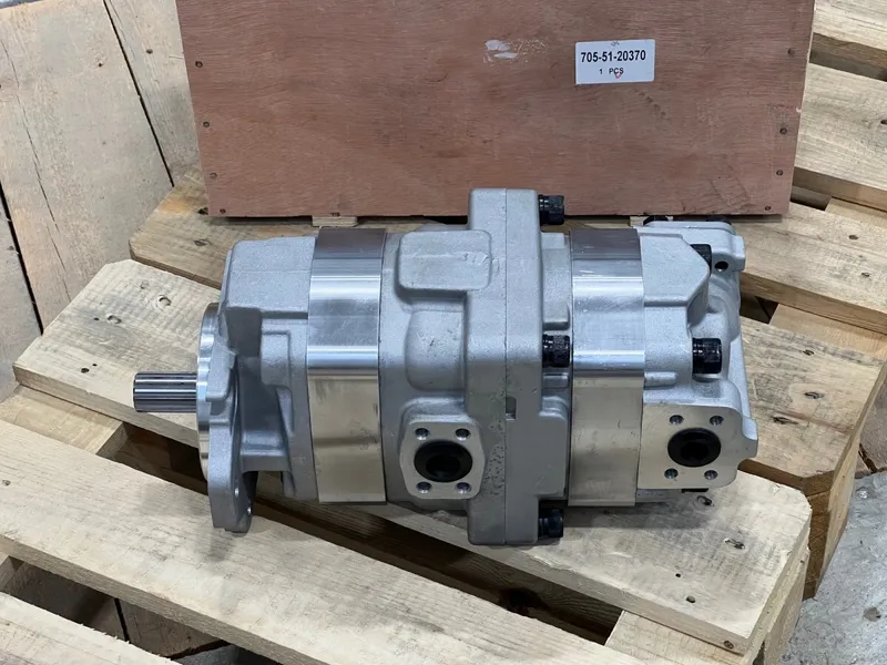 Гидравлический шестеренный насос Komatsu 705-51-20370 для Komatsu D65, D85, D60, D70