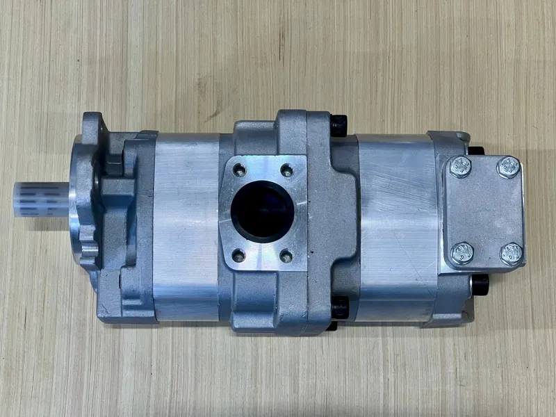 Гидравлический шестеренный насос Komatsu 705-51-30290 для Komatsu D155