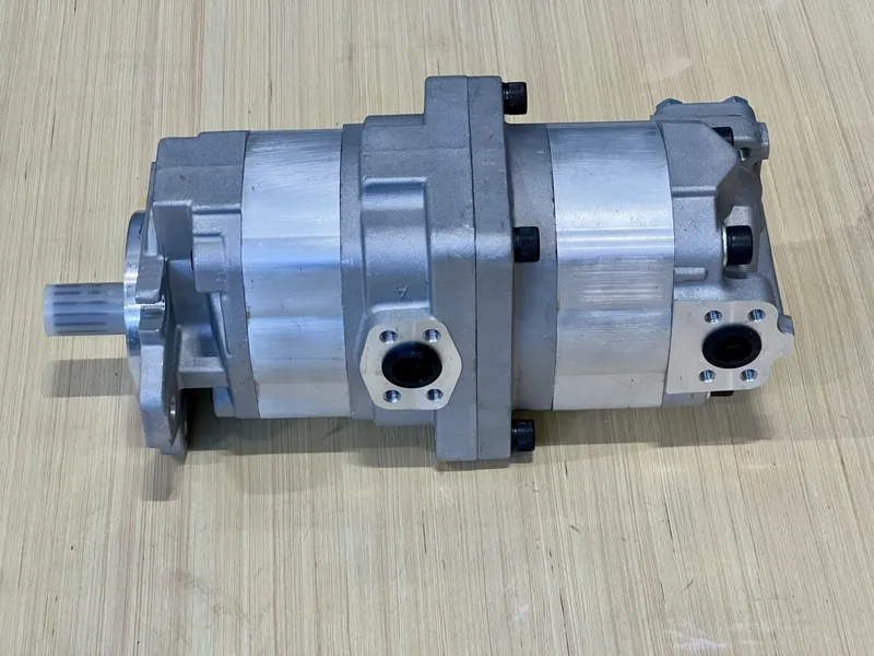 Гидравлический шестеренный насос Komatsu 705-51-30290 для Komatsu D155