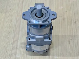 Гидравлический шестеренный насос Komatsu 705-51-30290 для Komatsu D155