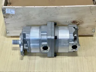 Гидравлический шестеренный насос Komatsu 705-51-30290 для Komatsu D155