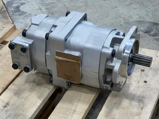 Гидравлический шестеренный насос Komatsu 705-52-30281 для Komatsu WF450, WA470, WA450