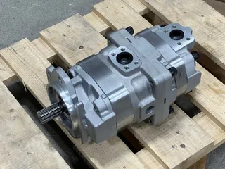 Гидравлический шестеренный насос Komatsu 705-52-30490 для Komatsu WD500, WF550, WA500