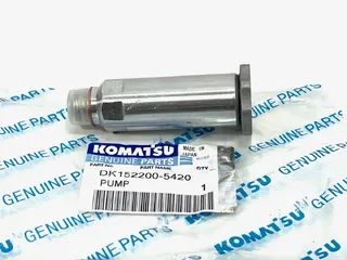 Насос Komatsu DK152200-5420