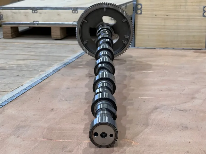 Распределительный вал Komatsu 6745-41-1110 для Komatsu GD705, PC300, PC350, PC360, PC390, SAA6D114E