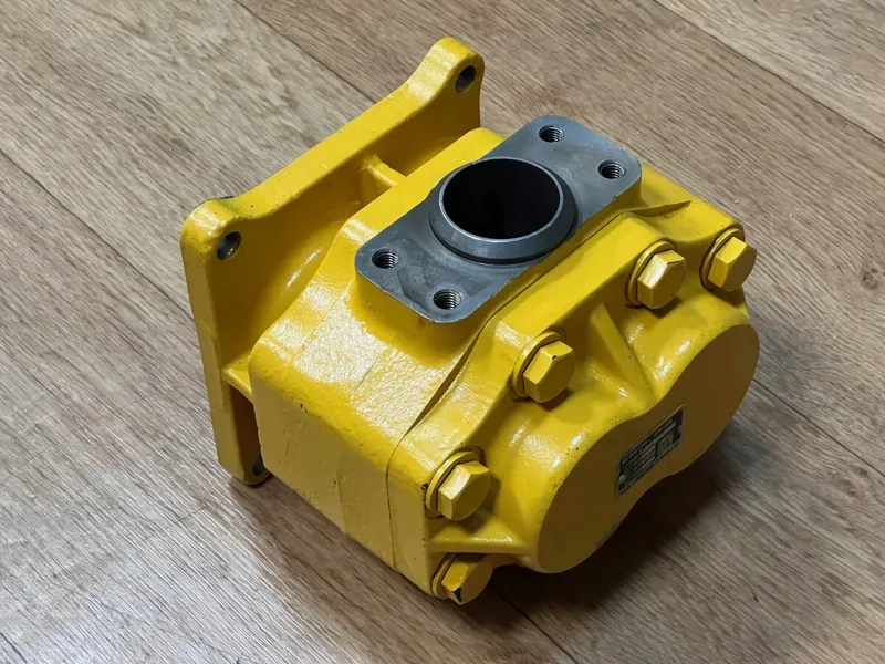 Гидравлический шестеренный насос Komatsu 07440-72202 для Komatsu D155, D150