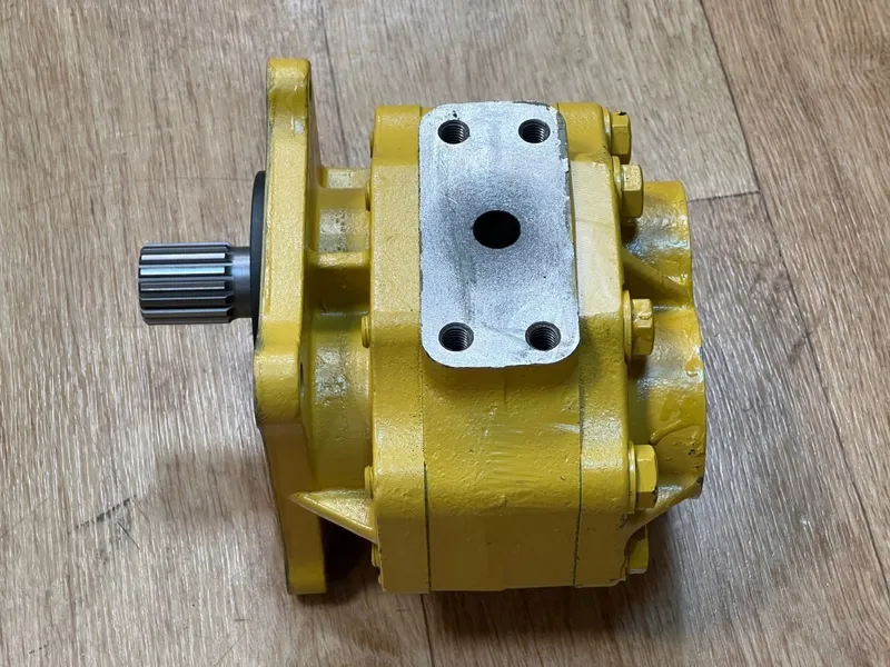 Гидравлический шестеренный насос Komatsu 07436-72202 для Komatsu D85, D135, D80, D95