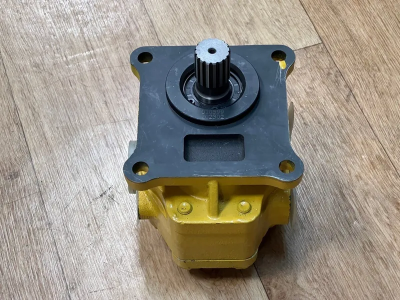 Гидравлический шестеренный насос Komatsu 07436-72202 для Komatsu D85, D135, D80, D95