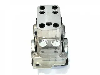 Пилотный клапан управления Komatsu 702-16-04250 для Komatsu HB205, HB215, PC300, PC400, PC200, PC220